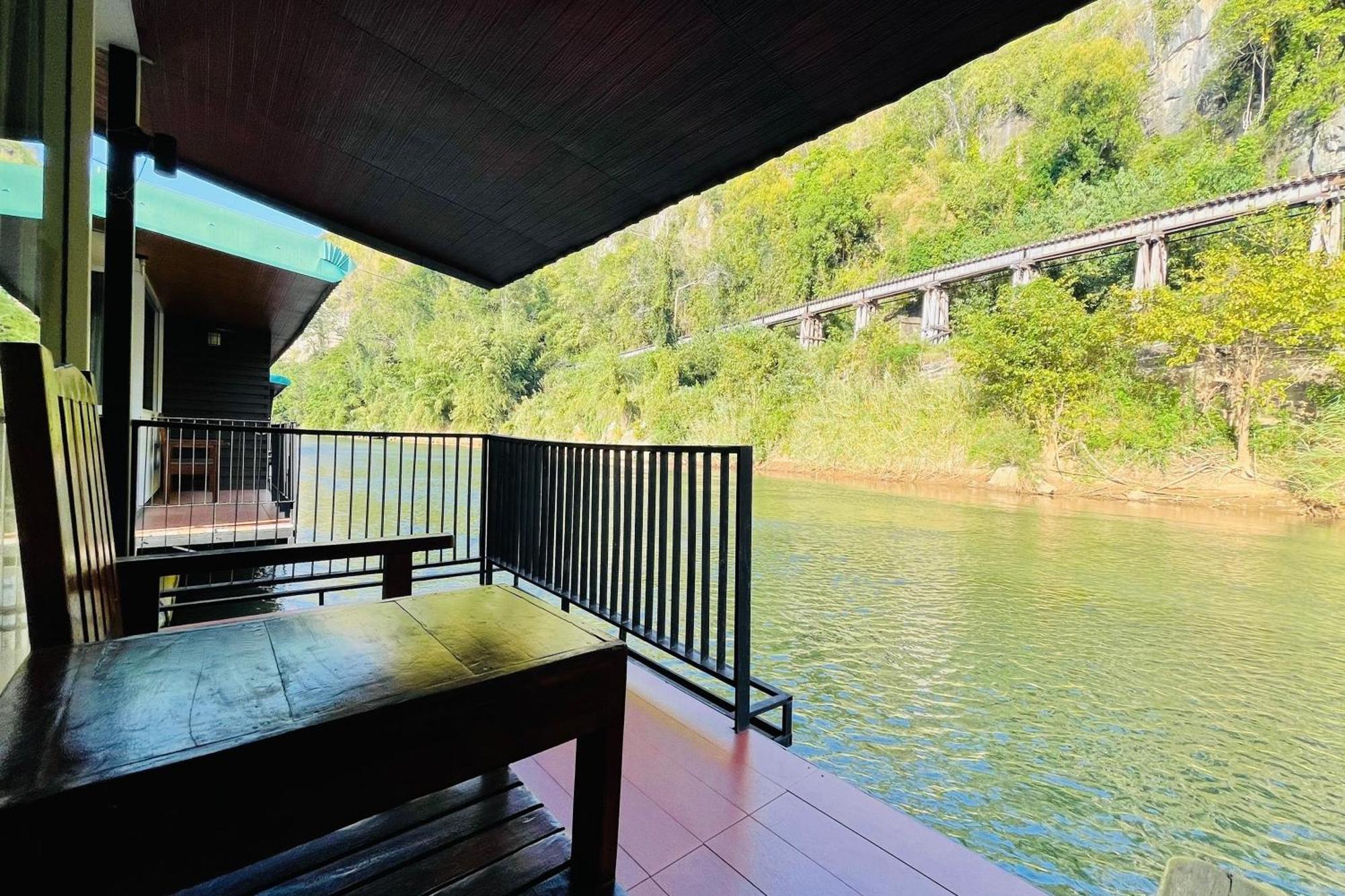 Baan Rim Kwai Paerimnam Resort Kanchanaburi Buitenkant foto