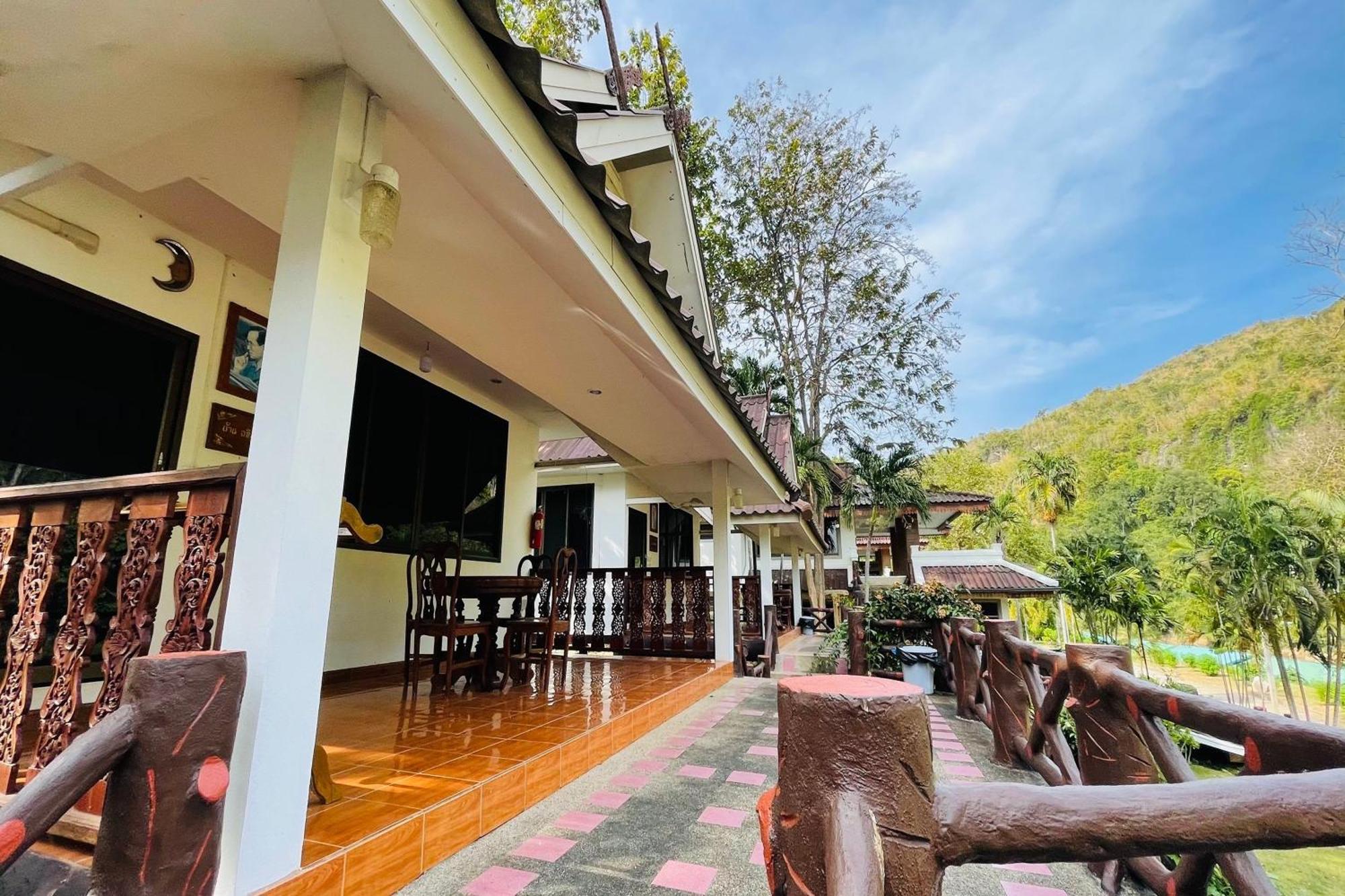 Baan Rim Kwai Paerimnam Resort Kanchanaburi Buitenkant foto