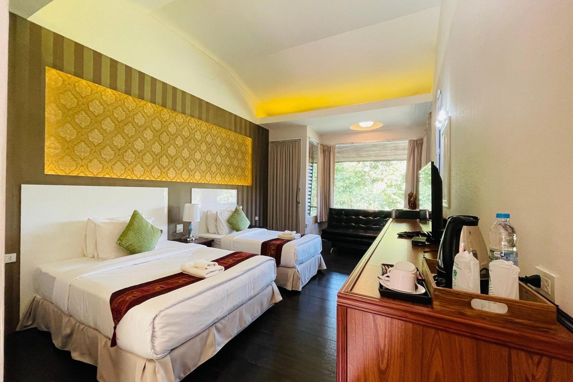 Baan Rim Kwai Paerimnam Resort Kanchanaburi Buitenkant foto
