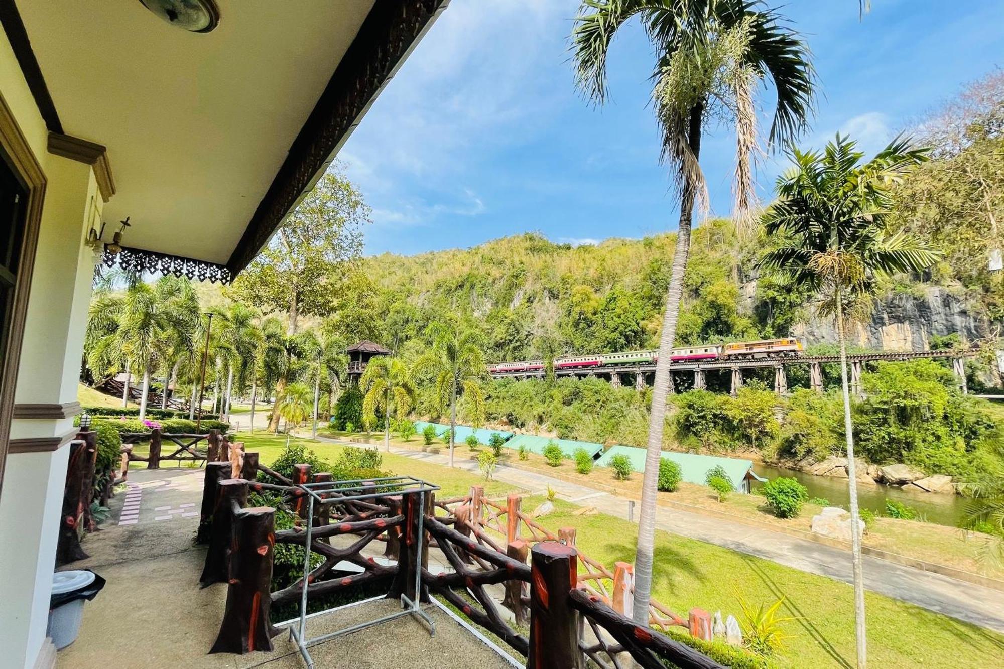 Baan Rim Kwai Paerimnam Resort Kanchanaburi Buitenkant foto