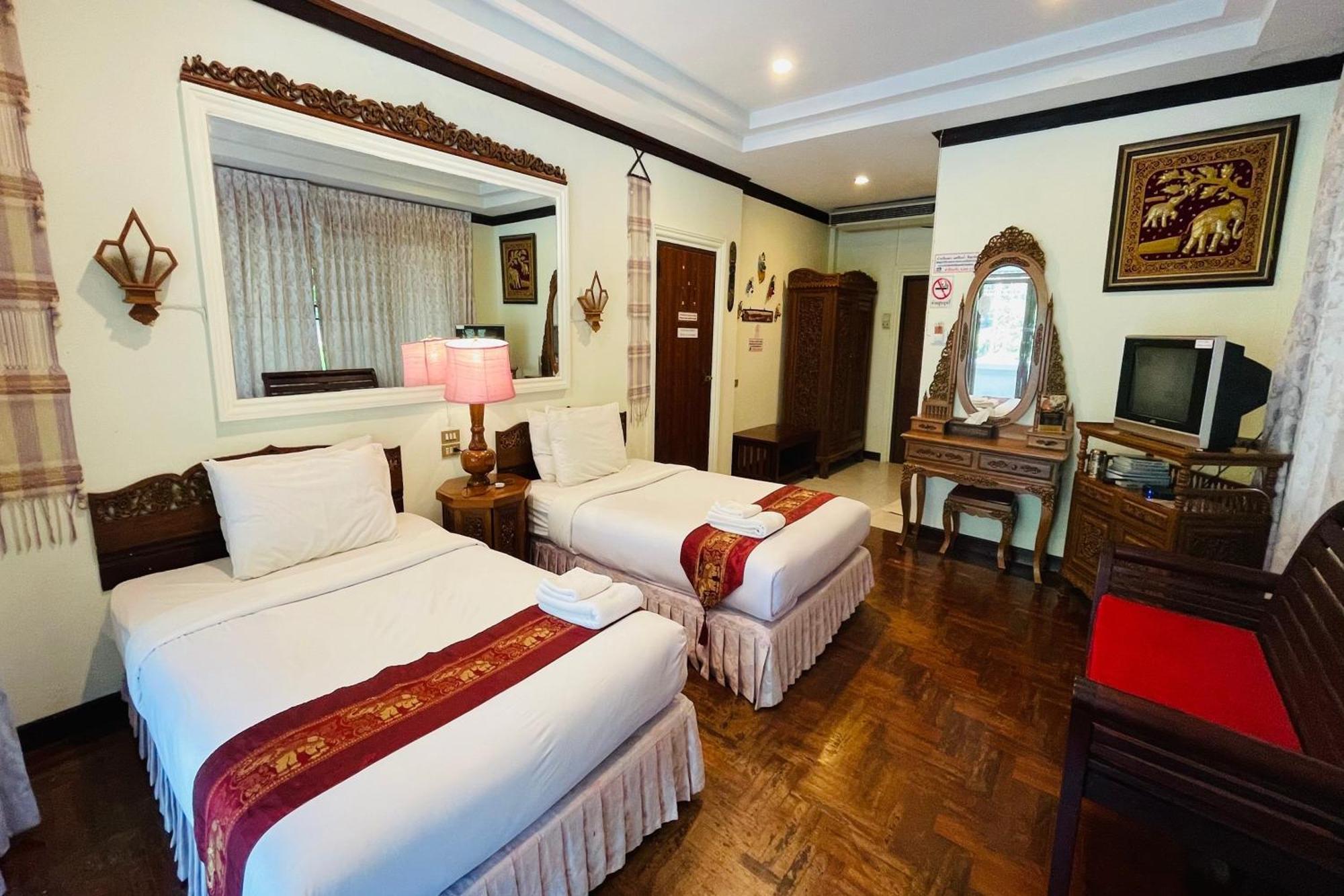 Baan Rim Kwai Paerimnam Resort Kanchanaburi Buitenkant foto