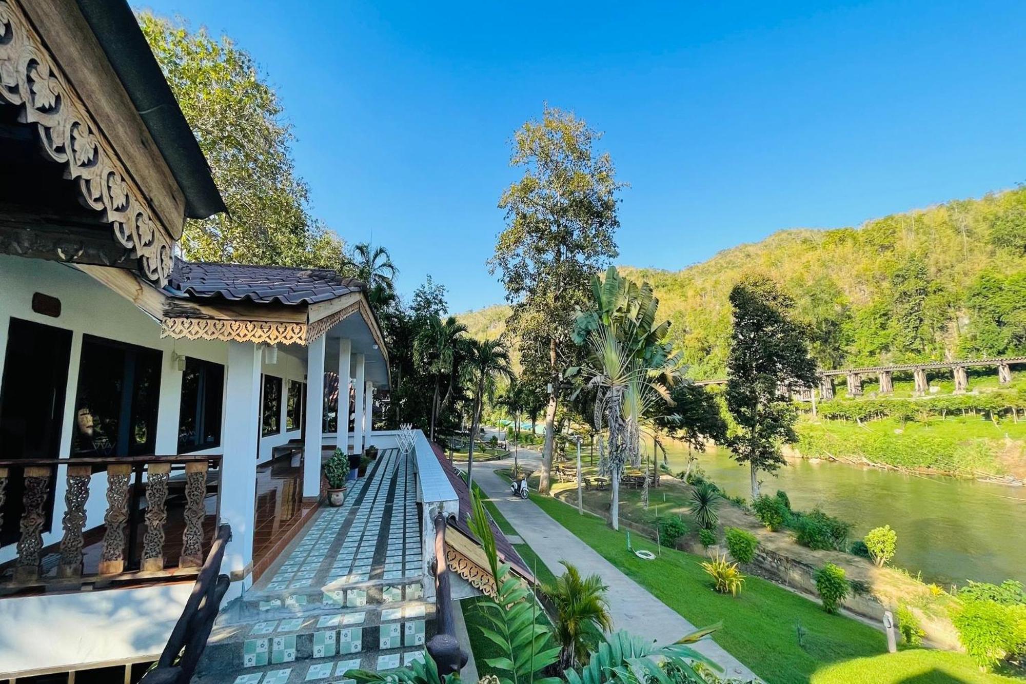 Baan Rim Kwai Paerimnam Resort Kanchanaburi Buitenkant foto
