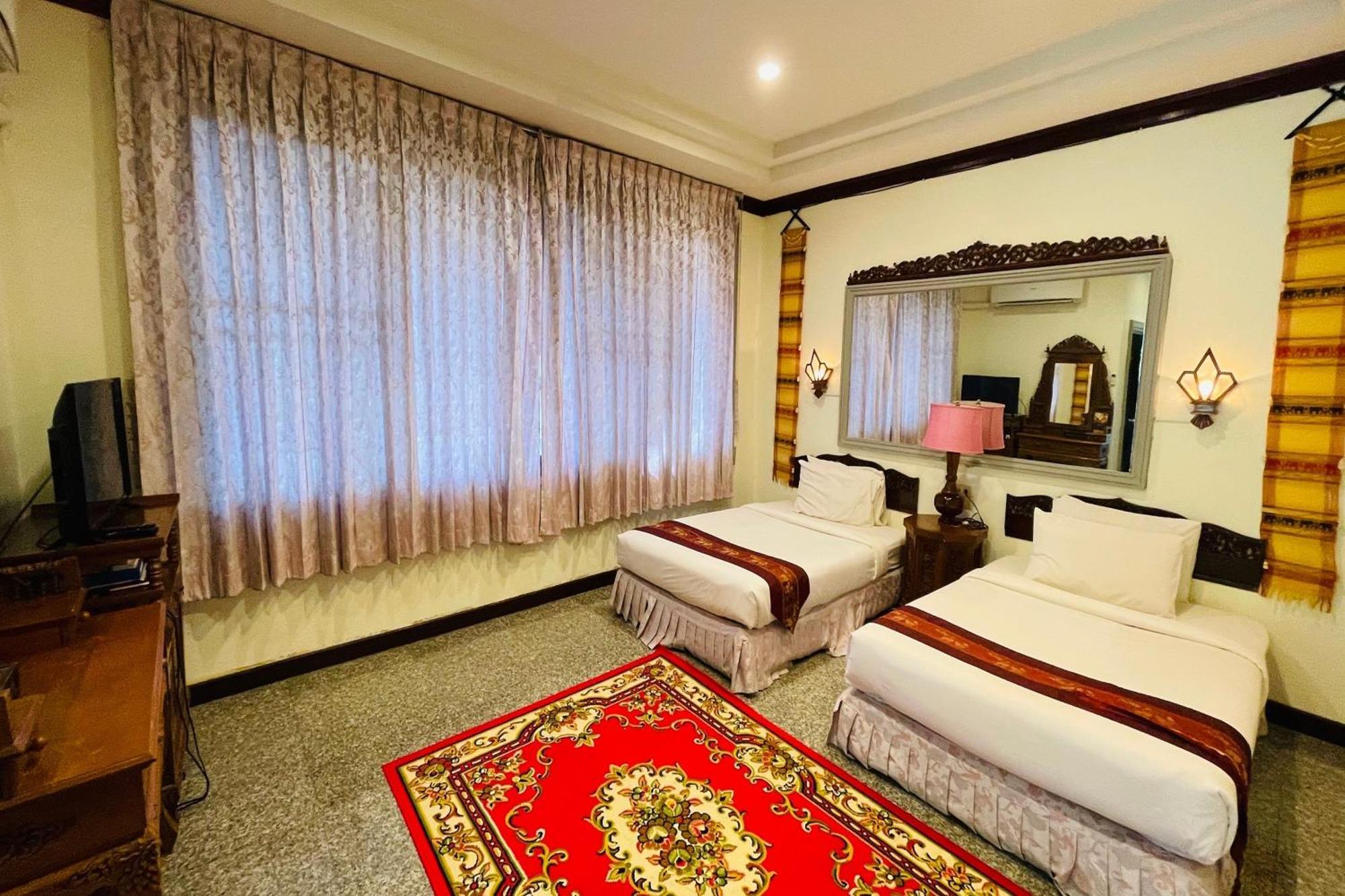 Baan Rim Kwai Paerimnam Resort Kanchanaburi Buitenkant foto