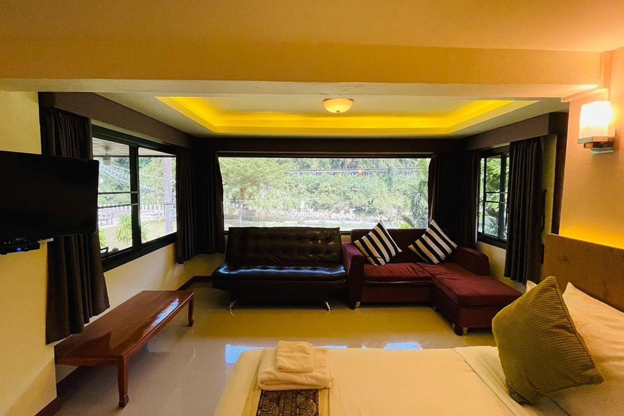 Baan Rim Kwai Paerimnam Resort Kanchanaburi Buitenkant foto